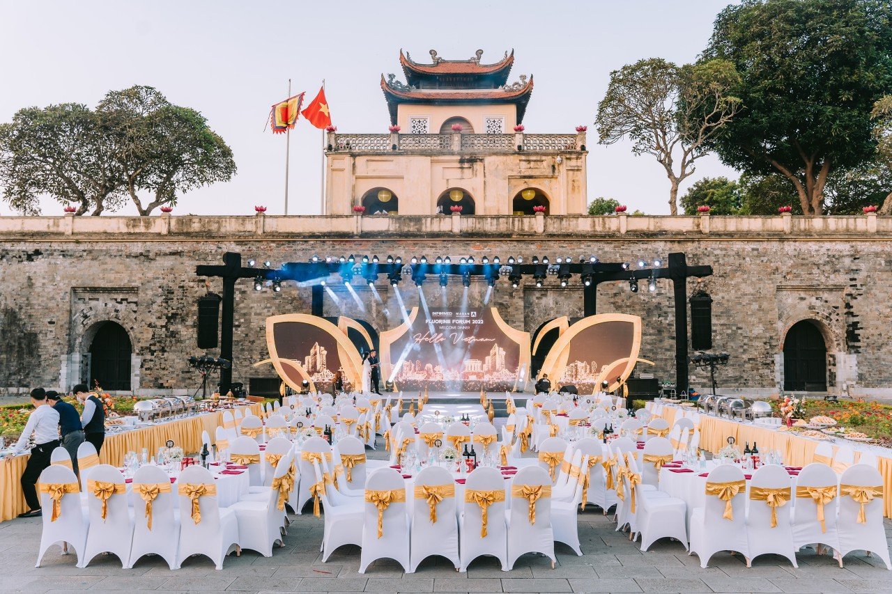 Album tiệc mặn lưu động
