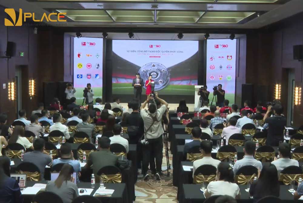 Sự kiện công bố TV360 độc quyền phát sóng giải vô địch quốc gia Đức - Bundesliga 2025-2028 tại hội trường Vplace 2 su kien cong bo tv360 doc quyen phat song giai vo dich quoc gia duc bundesliga 4