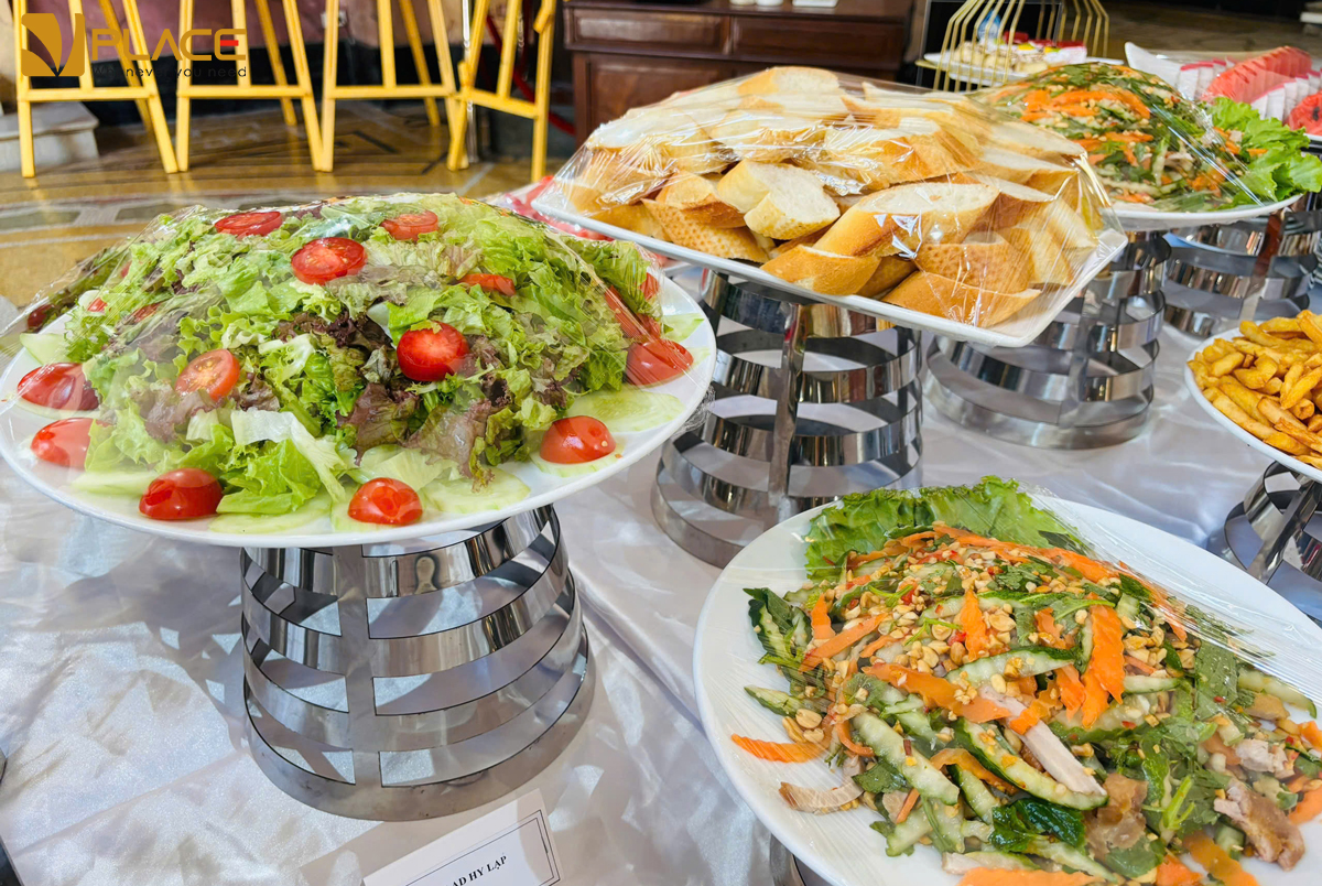 Tiệc buffet lưu động trọn gói chi phí chỉ từ 250K/người 2 11