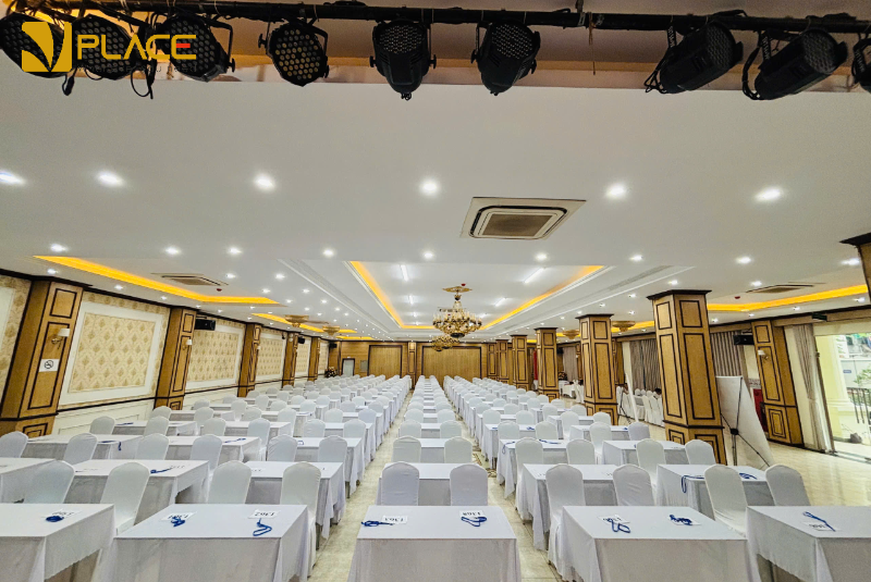 hoi truong vplace 600 cho 2
