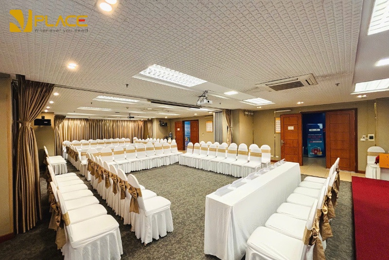 Không gian đào tạo tại Vplace – Linh hoạt cho hội thảo và sự kiện doanh nghiệp 1 khong gian hoi thao chuyen de FPT long chau 1