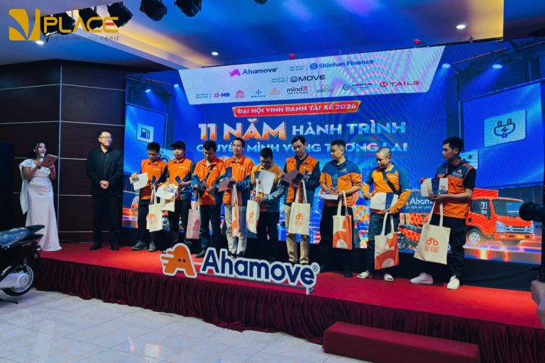 Sự kiện Ahamove – 11 năm đồng hành và hành trình vinh danh đầy ý nghĩa tại Vplace - ảnh 11
